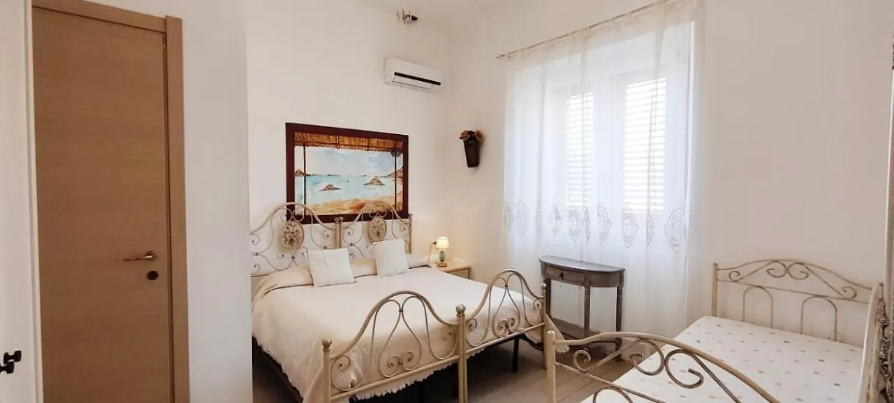 Bed and Breakfast La Porta Sulla Costa San Pantaleo Bed & Breakfast