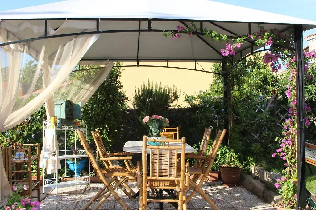 Bed and Breakfast La Porta Sulla Costa San Pantaleo Bed & Breakfast